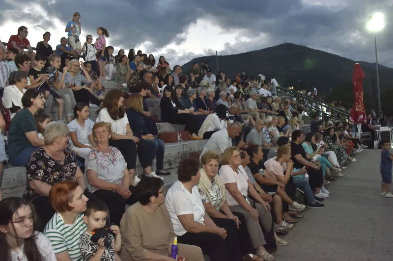 FOTO: Lipanjske zore oduševile! Bakljada, vatromet, Dražen Žanko i gosti u Mostaru... 14