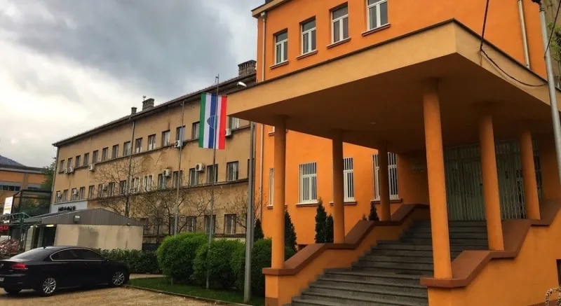 Prva dojava o bombi u Hercegovini! Evakuirana bila zgrada Vlade HNŽ-a
