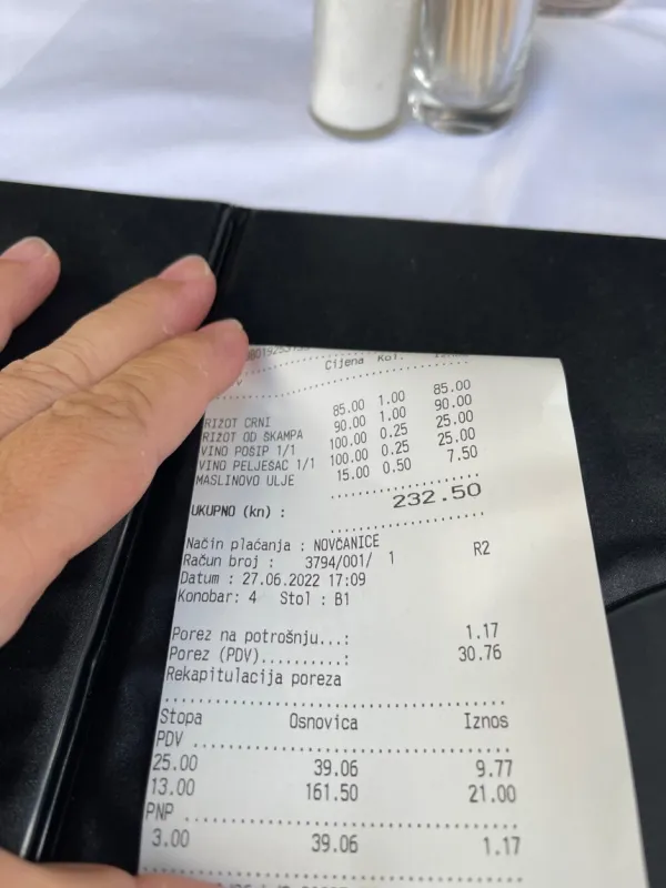 Gostu prisjeo obrok u splitskom restoranu! 'Pa je li moguće da mi je to naplatio?' 1