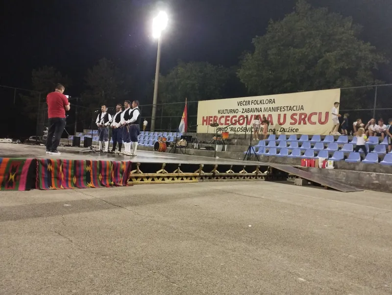 FOTO: 'Hercegovina u srcu' privukla brojne na Dužice, maleni Ante pokazao da je dorastao ocu Boletu 1