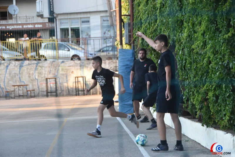 FOTO: OTVORENO JE GRUDSKO LJETO! PRVA VEČER U ZNAKU MILE ZELENIKE, SVEČANOG OTVORENJA I BLAGOSLOVA, VRHUNSKOG NOGOMETA I NAJBOLJEG POPRATNOG SADRŽAJA 3