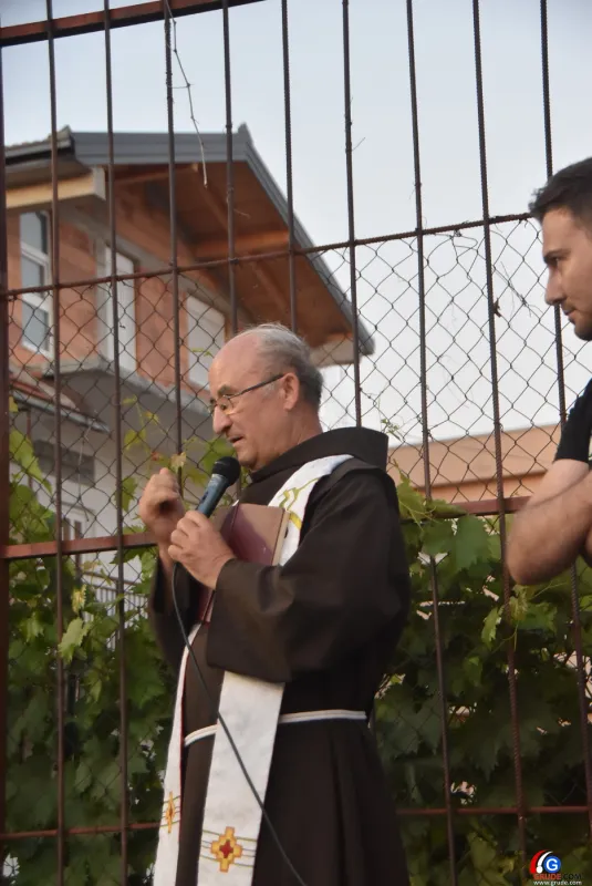 FOTO: OTVORENO JE GRUDSKO LJETO! PRVA VEČER U ZNAKU MILE ZELENIKE, SVEČANOG OTVORENJA I BLAGOSLOVA, VRHUNSKOG NOGOMETA I NAJBOLJEG POPRATNOG SADRŽAJA 4