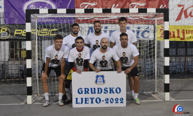 FOTO: OTVORENO JE GRUDSKO LJETO! PRVA VEČER U ZNAKU MILE ZELENIKE, SVEČANOG OTVORENJA I BLAGOSLOVA, VRHUNSKOG NOGOMETA I NAJBOLJEG POPRATNOG SADRŽAJA