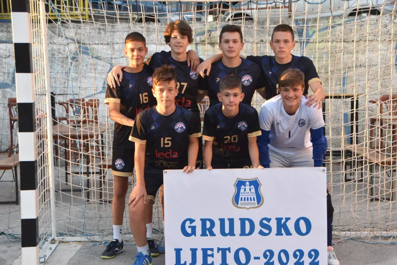 FOTO: Grudsko ljeto i druge večeri sadržajno! Marin Šunjić u ulozi golmana igrača zabio 6 golova! Program se nastavlja u nedjelju! 1