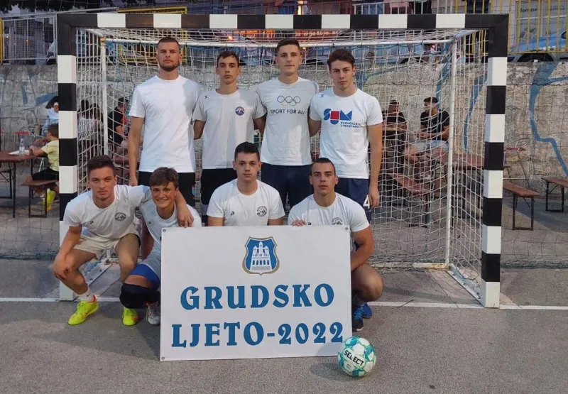 FOTO: Grudsko ljeto i druge večeri sadržajno! Marin Šunjić u ulozi golmana igrača zabio 6 golova! Program se nastavlja u nedjelju! 7