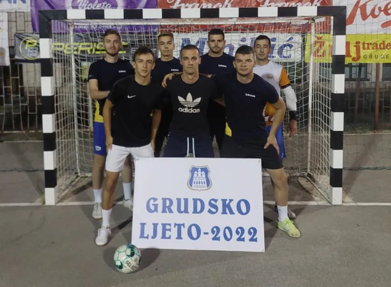 FOTO: Grudsko ljeto i druge večeri sadržajno! Marin Šunjić u ulozi golmana igrača zabio 6 golova! Program se nastavlja u nedjelju! 8