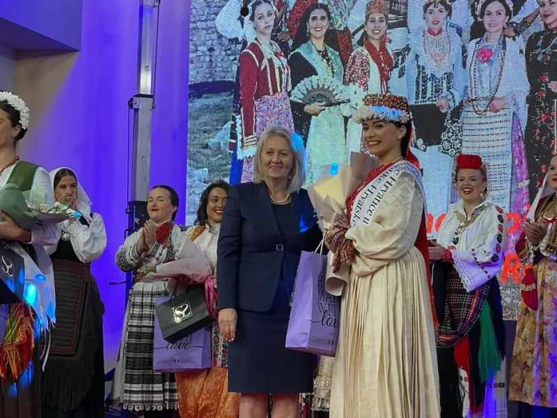 FOTO: Izabrane najljepše Hrvatice u narodnoj nošnji, miss je Drina Jelena Dujmić