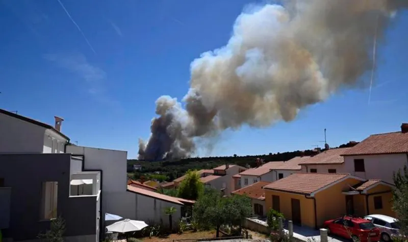 Veliki požar u Puli pod kontrolom 1