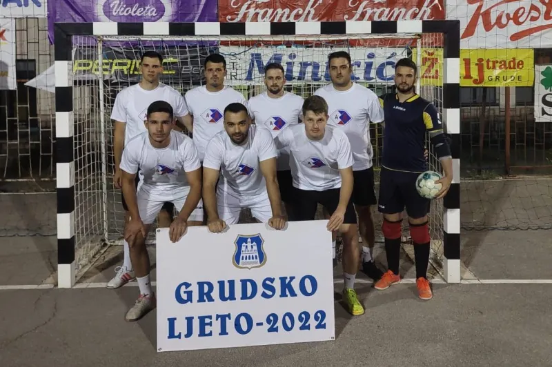 FOTO: Prohladna nedjelja i 6 izvrsnih utakmica Grudskog ljeta! Slavili Grude online, Adeo, Pink label Karlovačko, Basement club, Caffe Monte Carlo Mostar 4