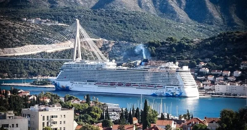 Najveći brod koji je ikad uplovio u Dubrovnik