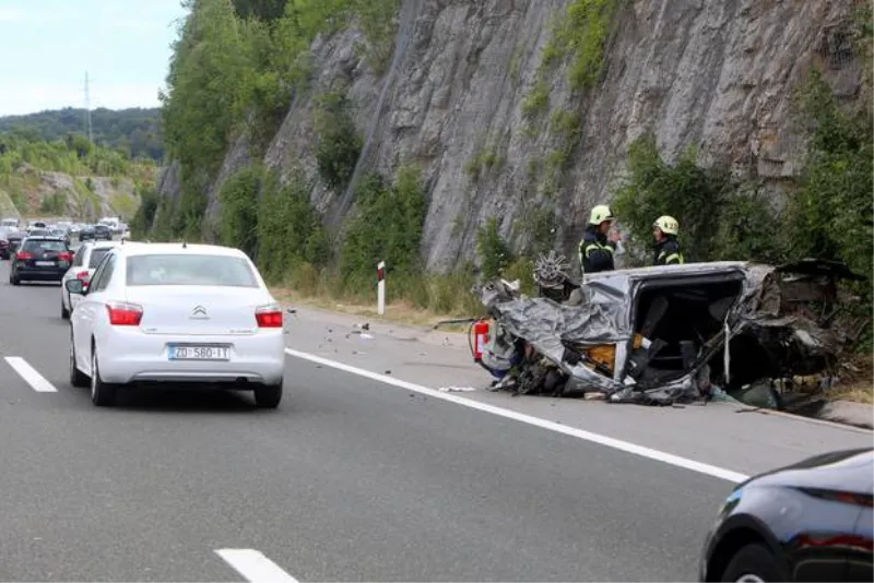 Užas na A1 kod Ogulina: Poginuo mladić (20), autom preletio preko ograde