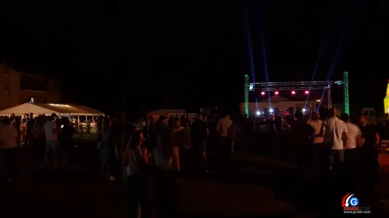 Mladen Grdović odličnim spektaklom oduševio u Bobanovoj Dragi FOTO/VIDEO 2
