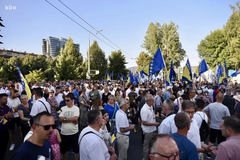 Sarajevo potvrdilo da mrzi Hrvate i Bošnjake koji nisu iz Sarajeva! Nijedan grad ih nije podržao u prosvjedu 1