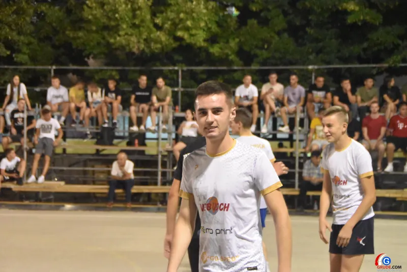FOTO: Bili smo na LMZ-u Grude i vidjeli pešijsko - goričku noć, uz puno galame igrala i djeca 13