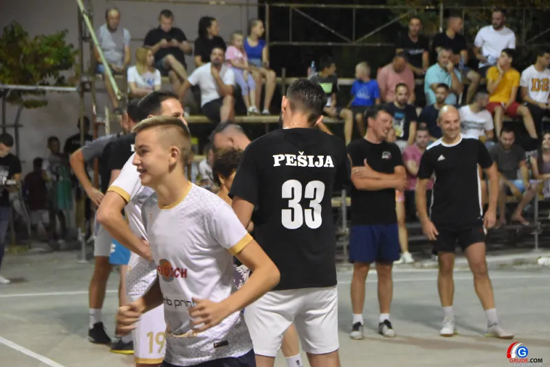 FOTO: Bili smo na LMZ-u Grude i vidjeli pešijsko - goričku noć, uz puno galame igrala i djeca 17