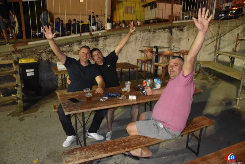 U FINALU TIHALJINA I GRUDE ZAPAD, DVIJE EKIPE POKAZALE ZNANJE, STRAST, ŽELJU... UZ NAVIJAČE KAKVE DANAS RIJETKO TKO IMA 14