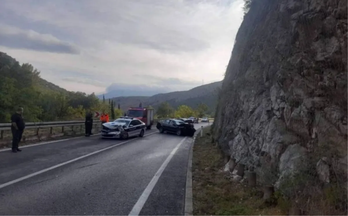 Kaos kod Mostara: Auto udarilo u brdo! Policija došla na teren pa se u njih zaletio BMW