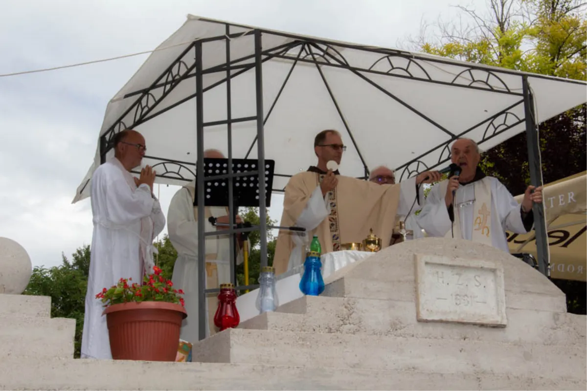 FOTO: Sveta misa u najstarijem Gospinu svetištu koje spominju i Vatikanski spisi iz 1671. godine 3