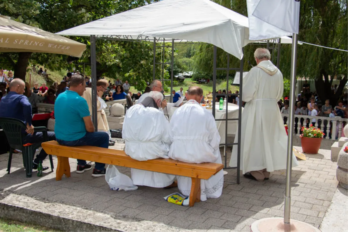 FOTO: Sveta misa u najstarijem Gospinu svetištu koje spominju i Vatikanski spisi iz 1671. godine 36