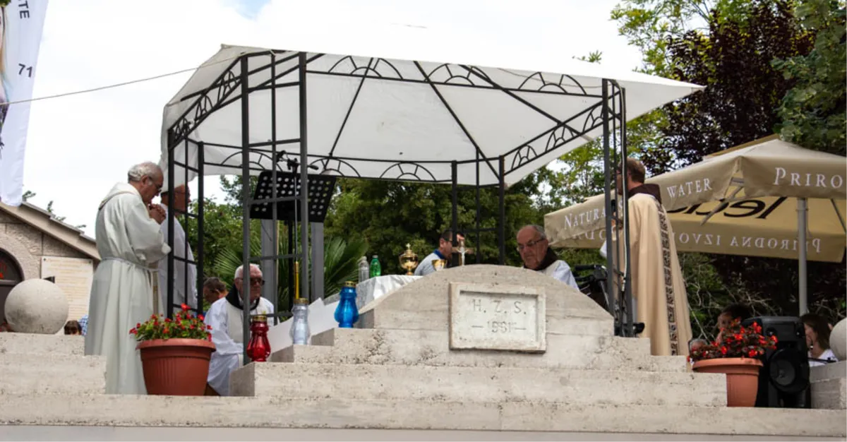 FOTO: Sveta misa u najstarijem Gospinu svetištu koje spominju i Vatikanski spisi iz 1671. godine 6