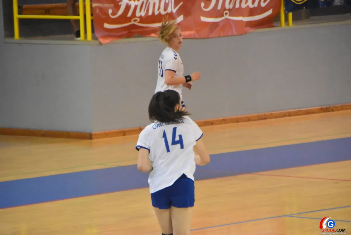FOTO: Rukometašice okupirale Grude 10