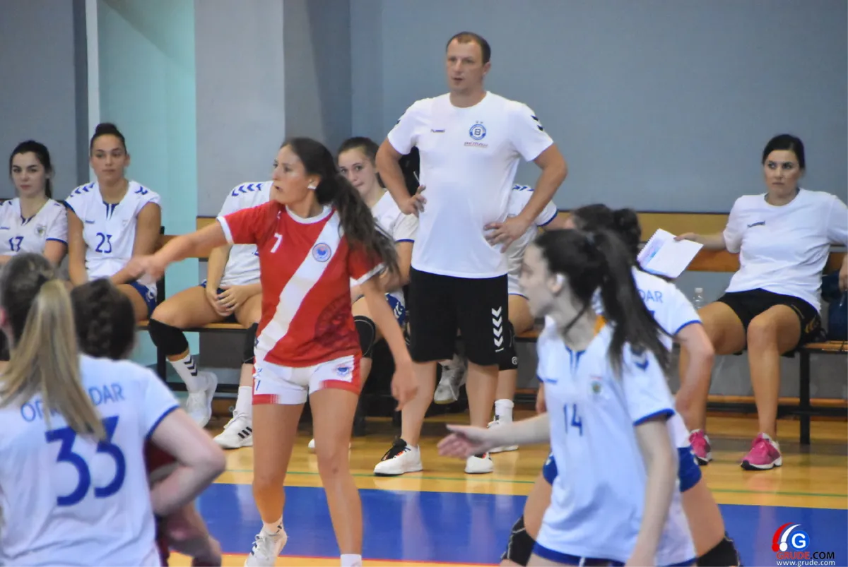 FOTO: Rukometašice okupirale Grude 22