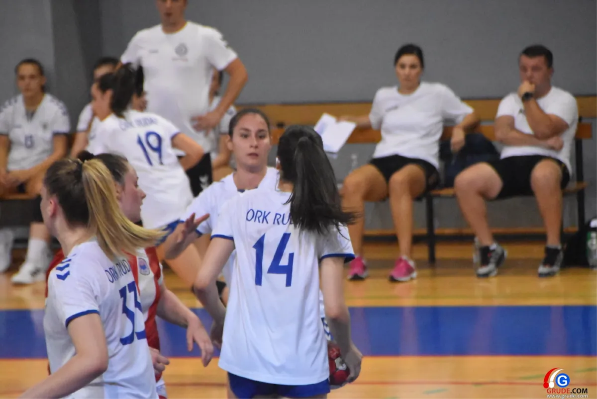 FOTO: Rukometašice okupirale Grude 25