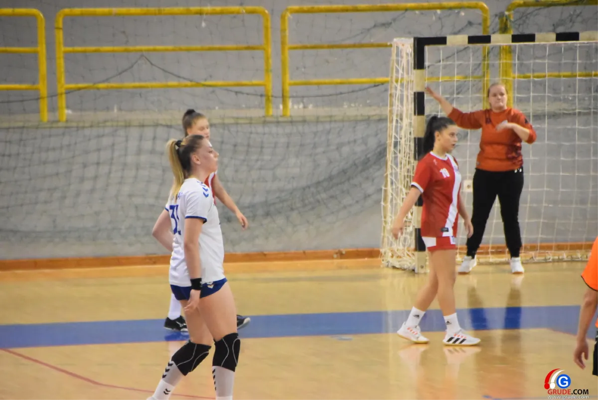 FOTO: Rukometašice okupirale Grude 44