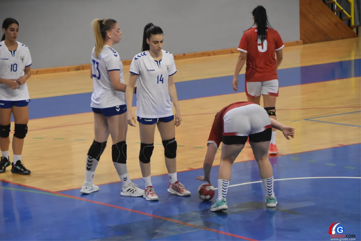 FOTO: Rukometašice okupirale Grude 8