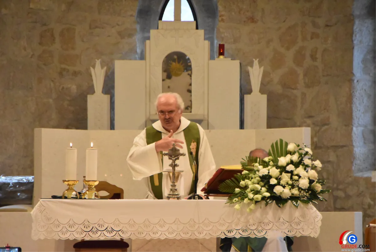 Fra Luka Marić u crkvi svete Kate: Gruđani, vi ste primjer odanosti Bogu i svojim starima, a da će biti križeva... ne možemo Bogu bez probodenih ruku! 4