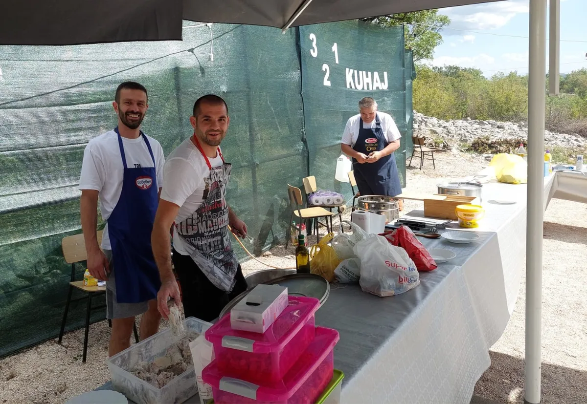 KUMOVI GRUBIŠIĆ I ŠIRIĆ POBJEDNICI PRVOG '3, 2, 1 KUHAJ' U GRUDAMA 1