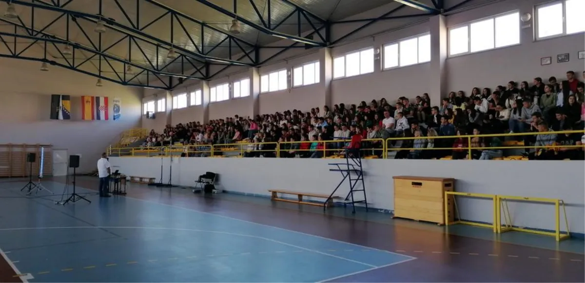 HRK Grude provodi projekt ''Zaštitimo mlade od ovisnosti kroz rukomet i edukaciju'' FOTO