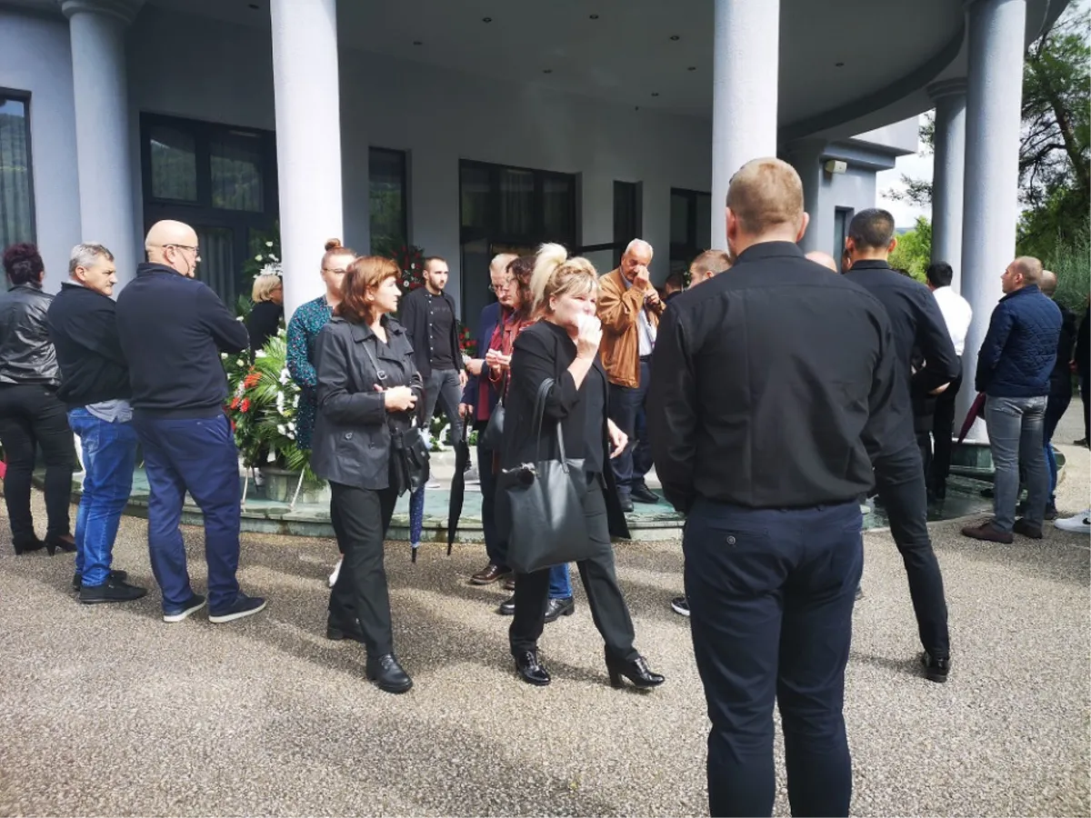 Obitelj Krstić ispraćena na posljednji počinak 4