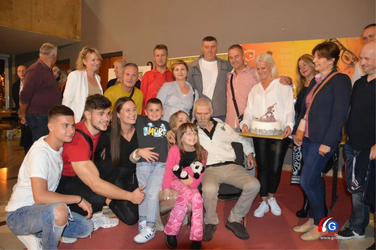 FOTO: Bili smo na promociji dokumentarca o Gruđaninu Stipi Leki Ćipi 16