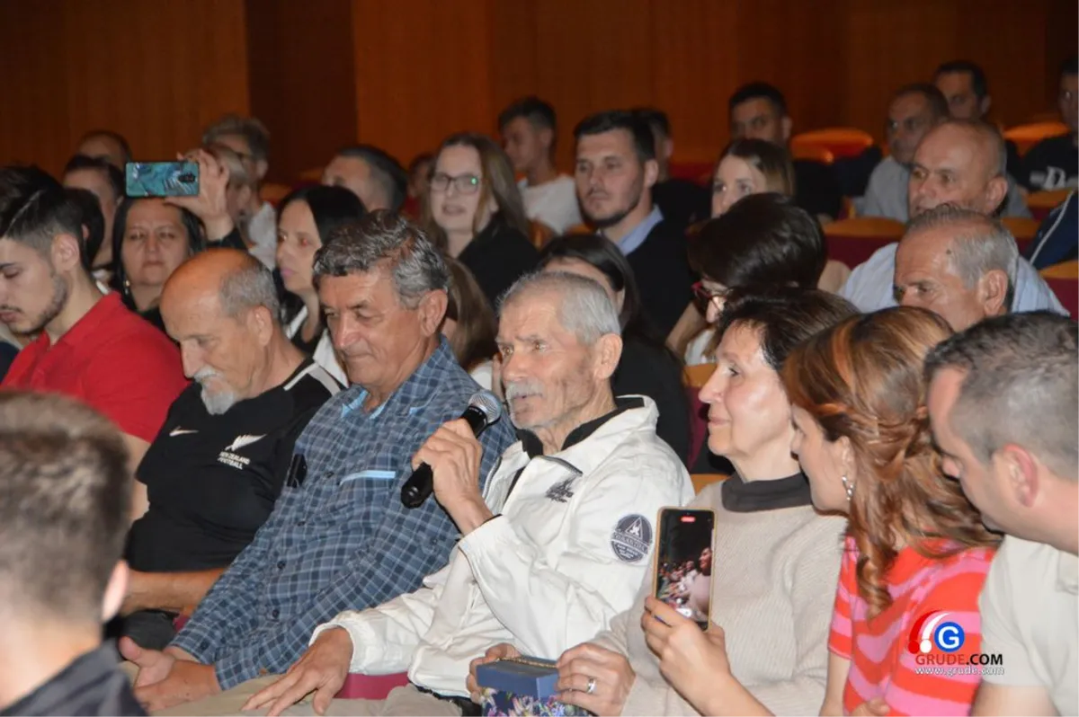 FOTO: Bili smo na promociji dokumentarca o Gruđaninu Stipi Leki Ćipi 4