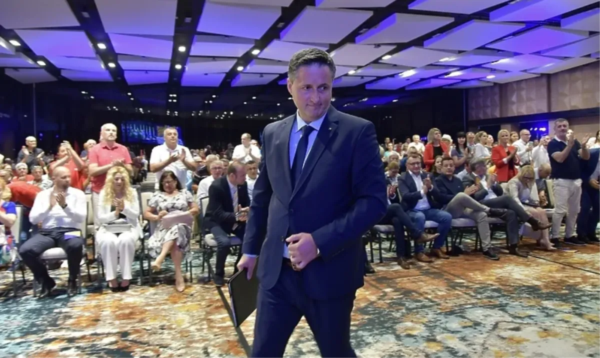 Bećirović održao državnički govor: Prestanimo svađama s Hrvatskom, prestanimo s uvredama u BiH