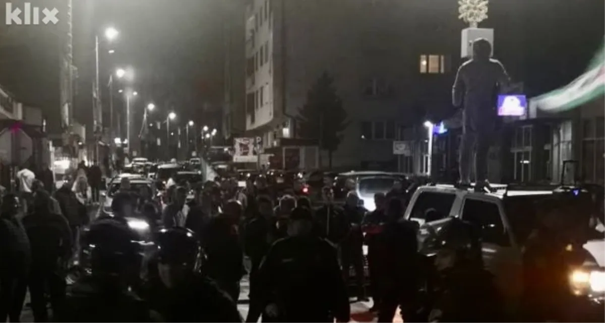 SPECIJALNA POLICIJA NA NOGAMA ZBOG IZBORA: Veliko okupljanje i sukob pristaša SDA i PDA u Banovićima