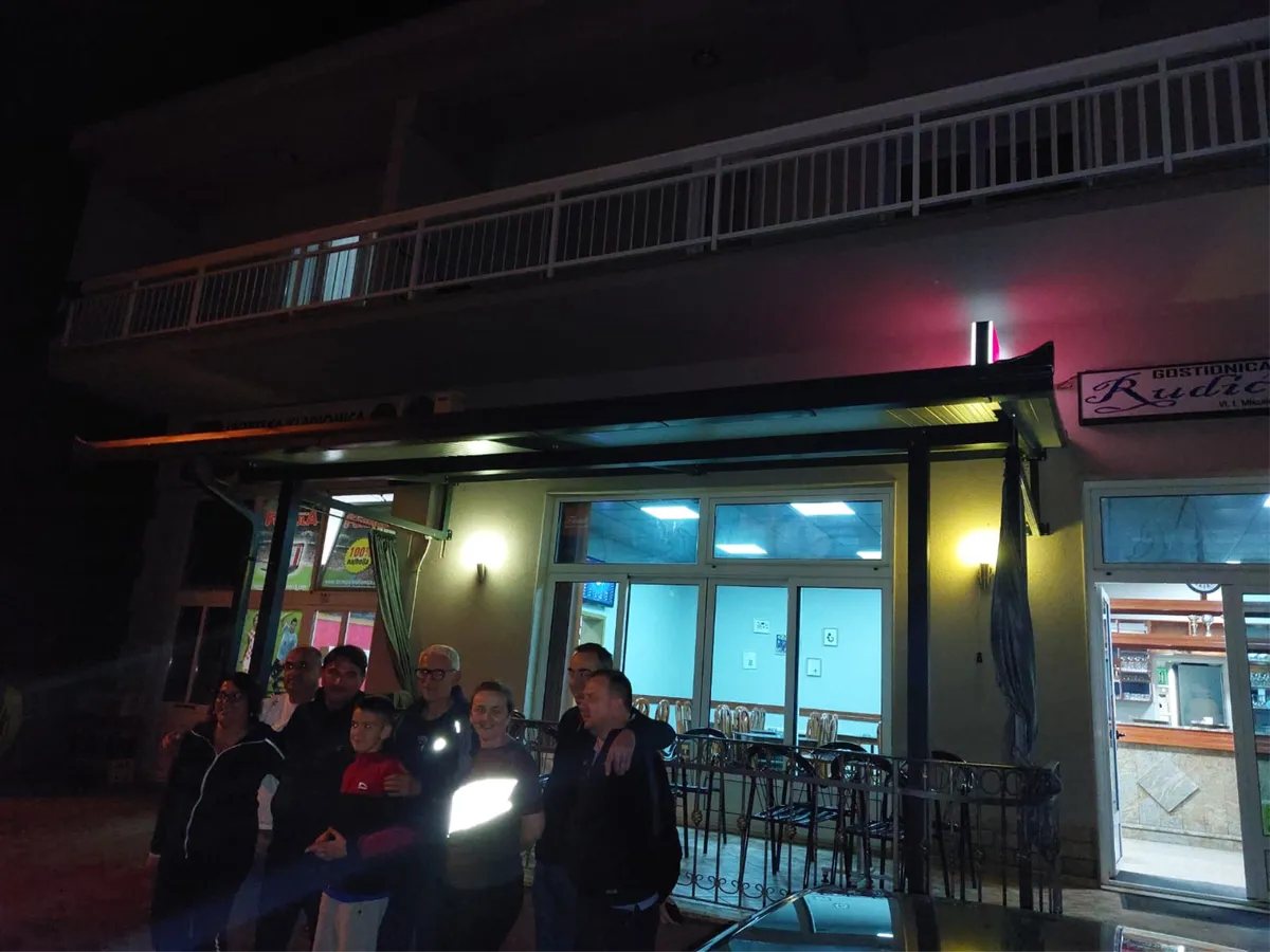 Zlatko Dalić rado se slikao s Gruđanima na svom hodočašću 5