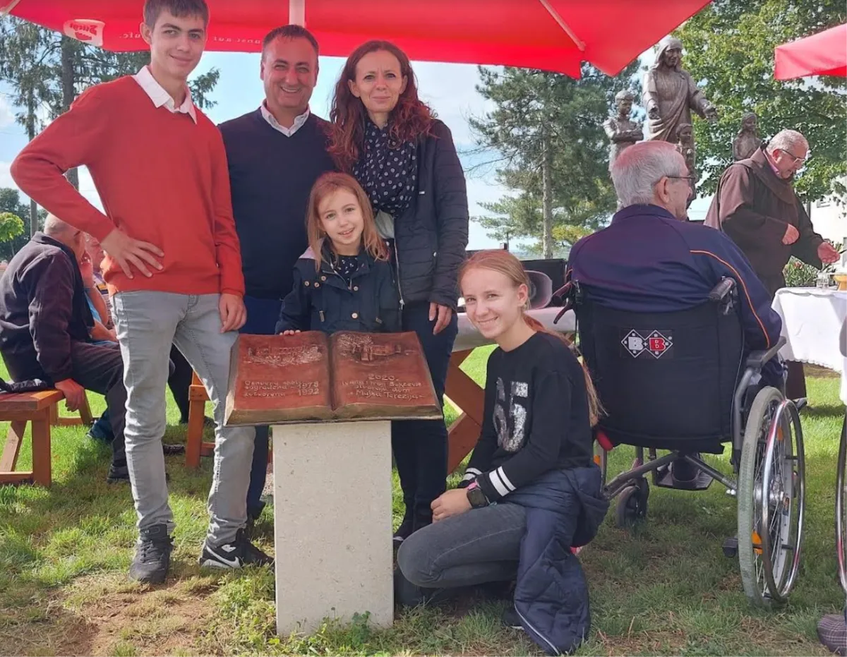 Novce zaradio u Austriji pa u hrvatskom selu u BiH izgradio velebni objekt 1