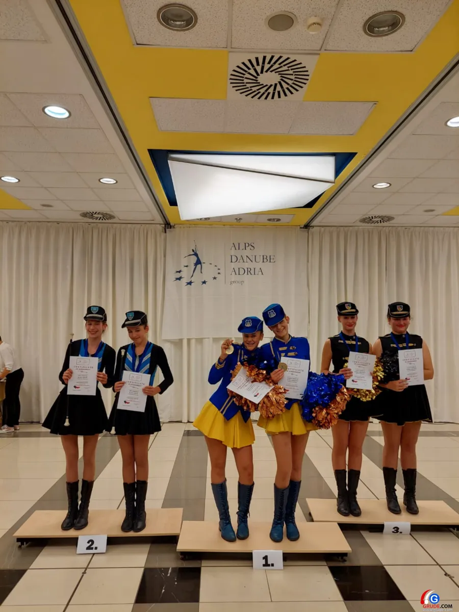 FOTO: GRUDSKE MAŽORETKINJE VICEPRVAKINJE EUROPE! STIŽE PET MEDALJA U GRUDE 15