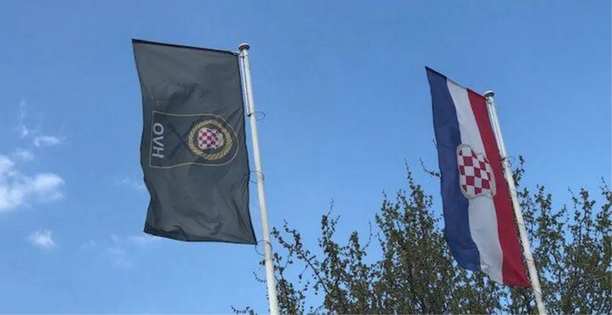 NAPADI NA HRVATSKA OBILJEŽJA NE PRESTAJU: U BiH srušen jarbol sa zastavom i oskvrnuto spomen obilježje braniteljima HVO-a