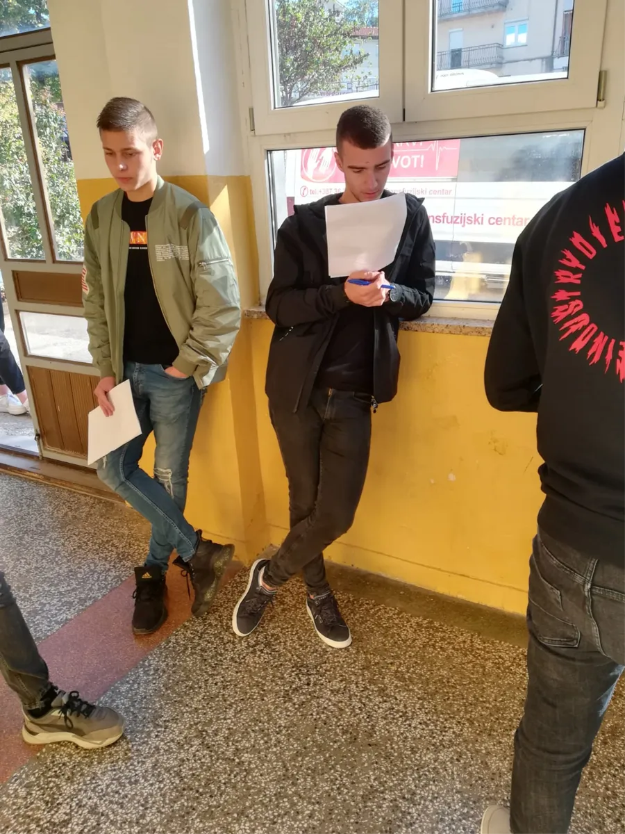 FOTO: Grudski maturanti pokazali veliko srce, njih 26 pristupilo darivanju krvi 12