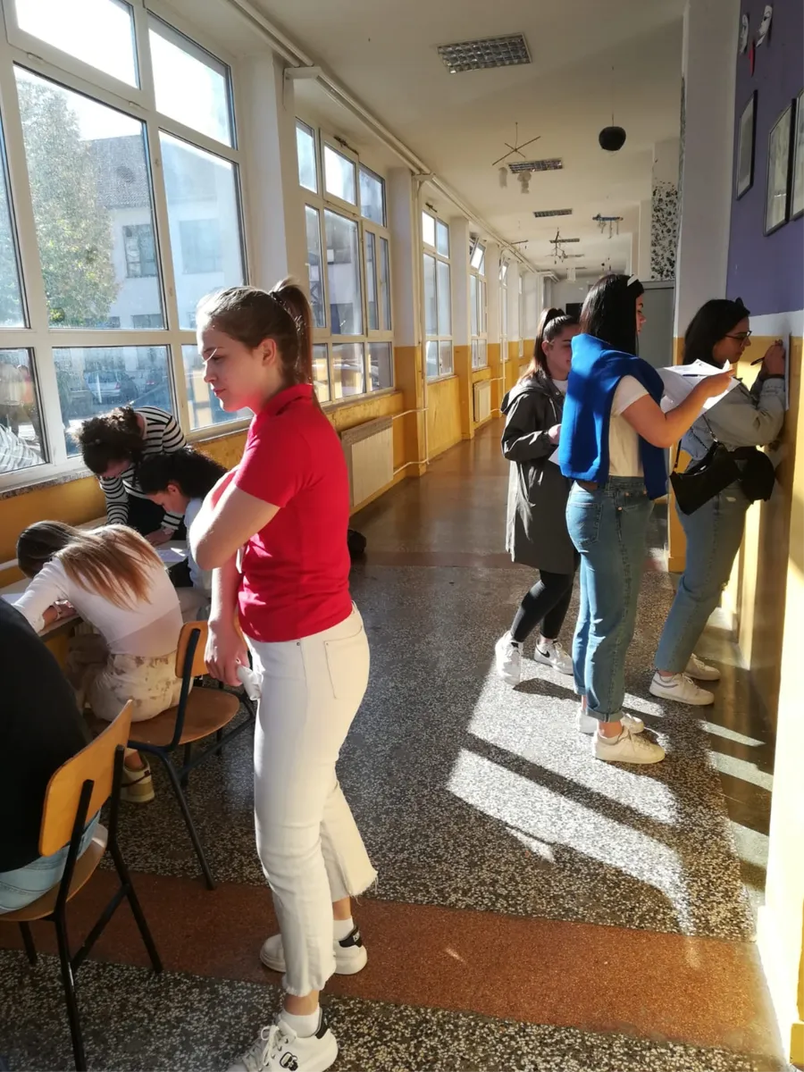 FOTO: Grudski maturanti pokazali veliko srce, njih 26 pristupilo darivanju krvi 17