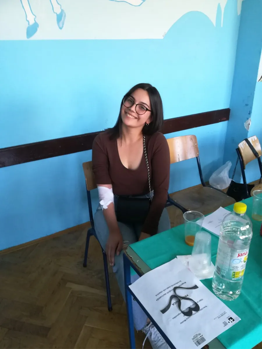 FOTO: Grudski maturanti pokazali veliko srce, njih 26 pristupilo darivanju krvi 5