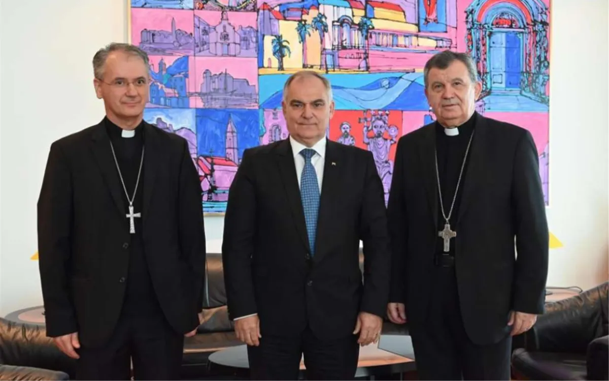 Župan Boban s nadbiskupima Vukšićem i Kutlešom razgovarao o pomoći Hrvatima u BiH