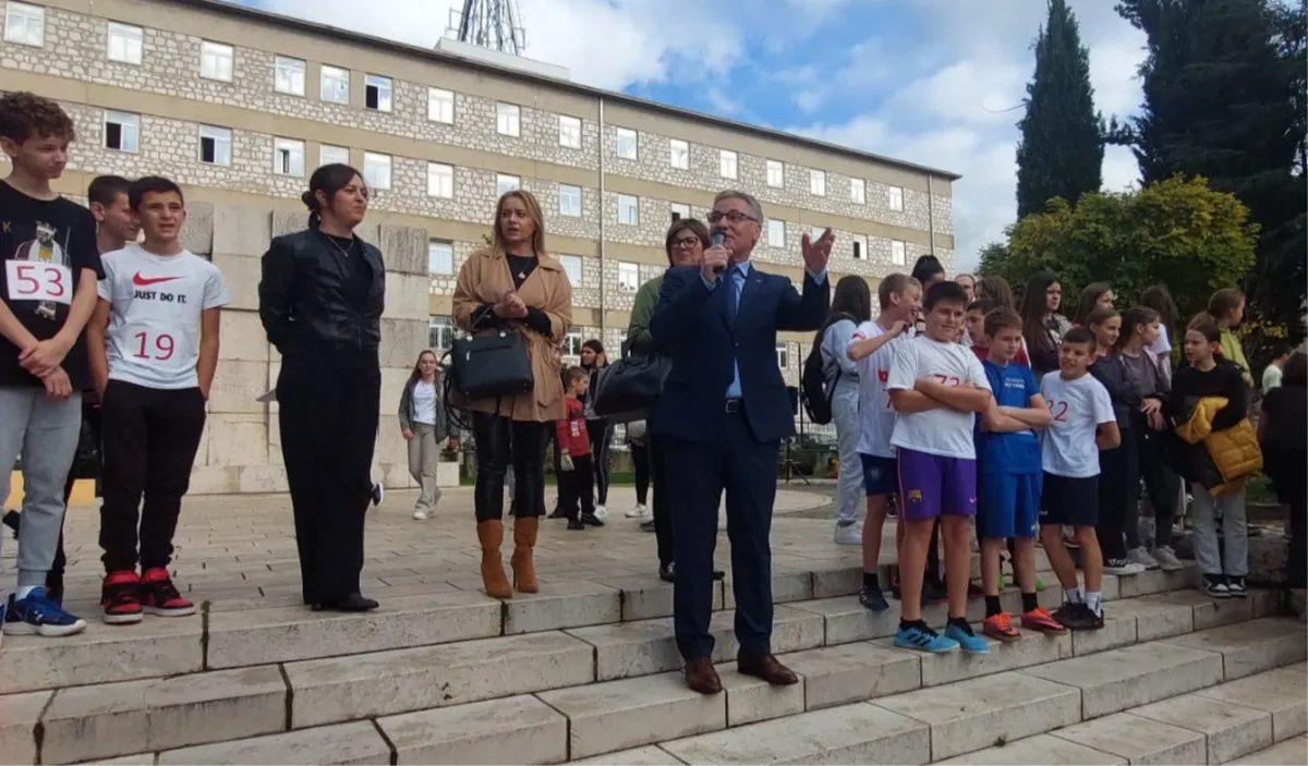 FOTO: U GRUDAMA ODRŽANA ULIČNA UTRKA, zlato za Ninu, Stipu, Petru i Tonija! 8