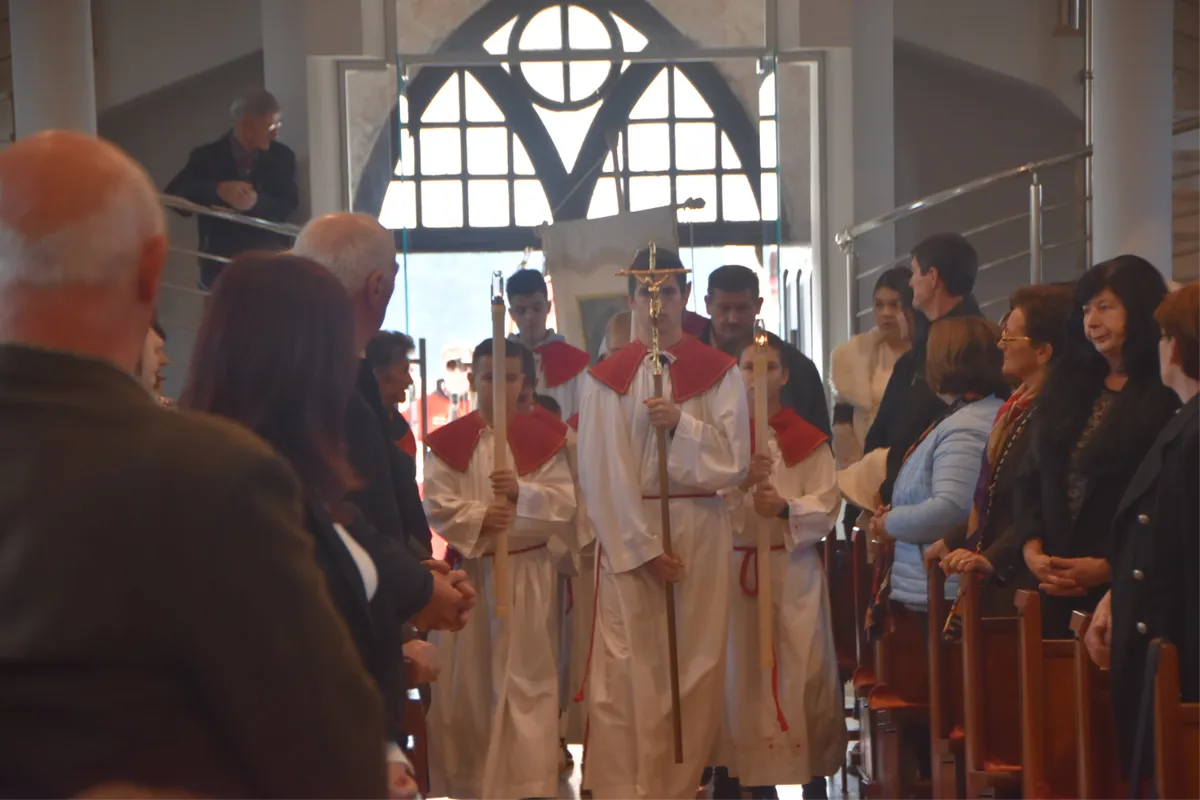 FOTO: GRUDE SLAVE BLAGDAN SVETE KATE, BLAGOSLOVLJEN NOVI GOSPIN KIP I KRIŽNE POSTAJE 20