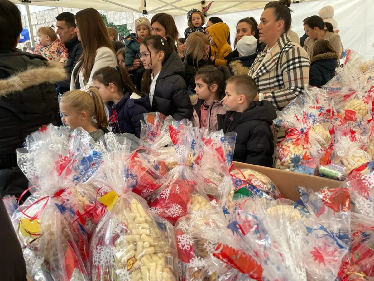 Sveti Nikola darivao djecu u Dragićini! Krampusa nije bilo, navodno je otišao na Svjetsko prvenstvo  4