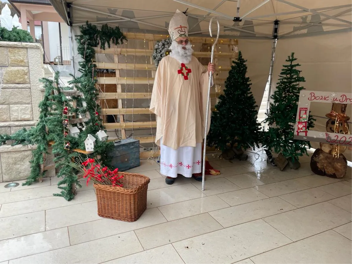 Sveti Nikola darivao djecu u Dragićini! Krampusa nije bilo, navodno je otišao na Svjetsko prvenstvo  1