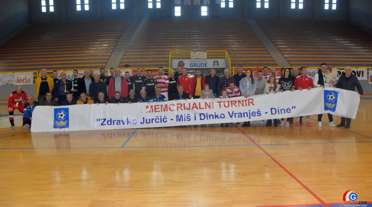 FOTO: VETERANI HNK GRUDE, ZRINJSKI I ŠIROKI IGRALI U ČAST MIŠA I DINE! STIGAO I BRONČANI VATRENI